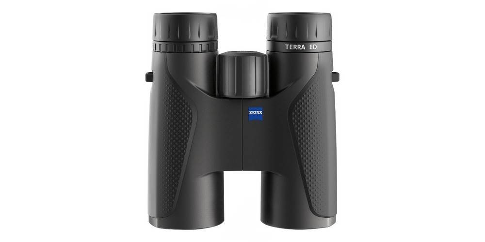Zeiss Terra ED 8x42 has a compact design and weighs little
