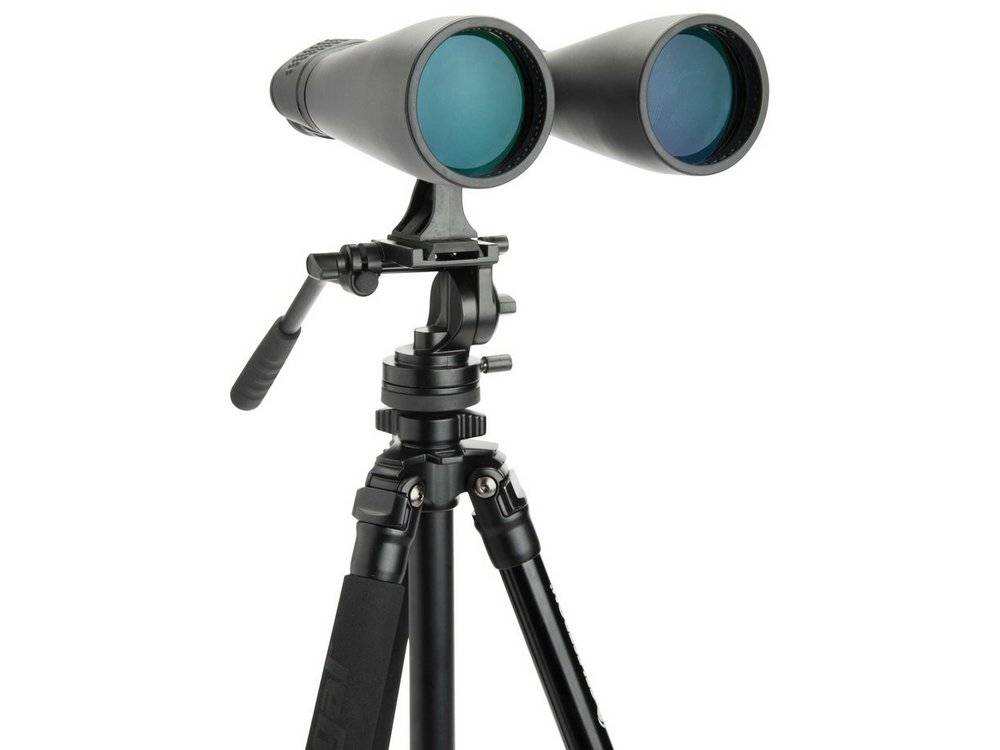Celestron 71009 SkyMaster Giant 15x70 is heavy, you need a tripod to use it